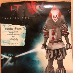 Adult Pennywise Costume